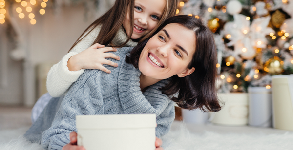TIPY NA DÁRKY PRO ŽENY: POTĚŠTE ORIGINÁLNĚ A S LÁSKOU