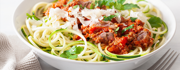 CUKETOVÉ ZOODLES / ŠPAGETY S TUŇÁKOVOU OMÁČKOU