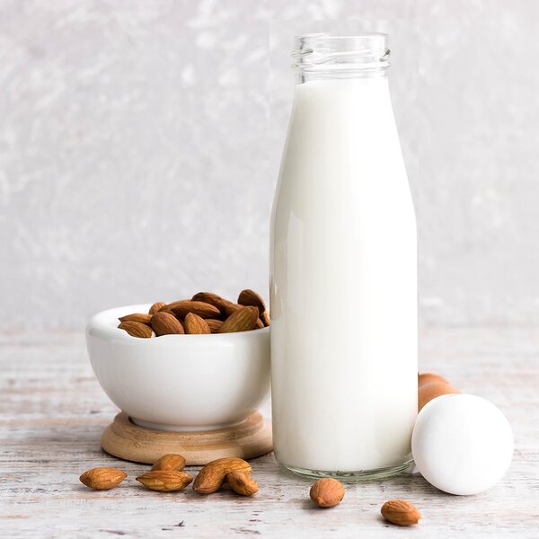 Láhev s víčkem 1 l