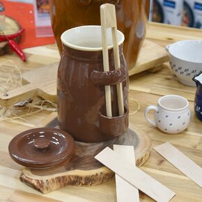 Nakládací hrnec s kleštěmi zelák 2,5 l