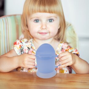 Hrnek s pítkem 0,23 l