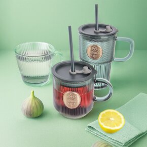 Hrnek s víčkem a brčkem VERDE 0,46 l