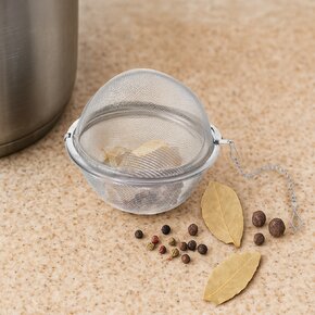 Čajítko-sítko závěsné pr. 8,5 cm