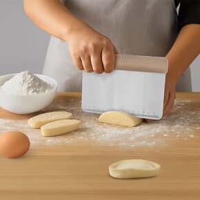 Kráječ-špachtle kuchyňská