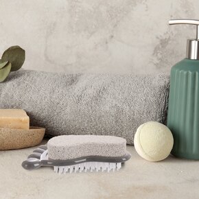 Masážní kartáč s pemzou